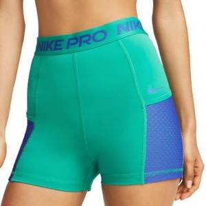Nike Pro Women's High-Waisted 3" Training Shorts with Pockets